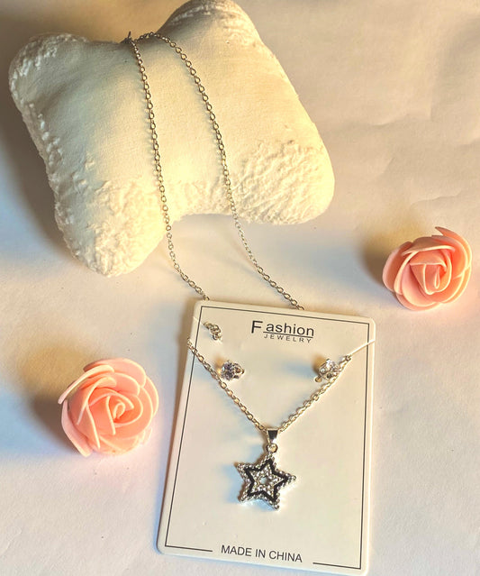 Star Shape Silver  Elegance Pendant Set