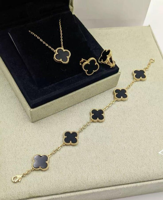 Clover Pendant Set